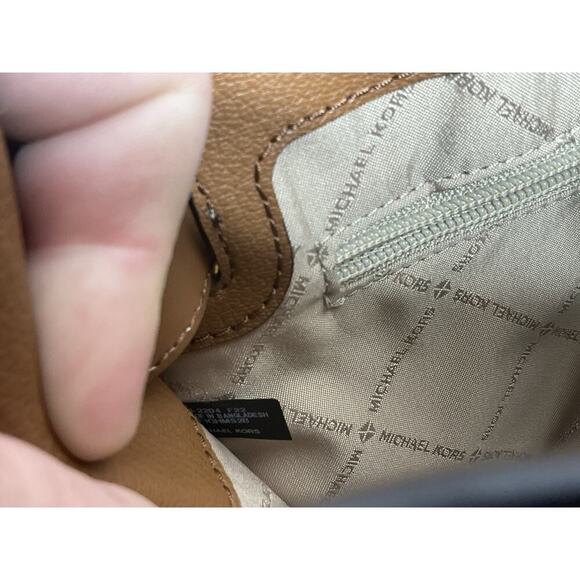 Michael Kors Hamilton Medium Satchel MK Logo Shoulder Strap Handbag (Vanilla) - Picture 13 of 13